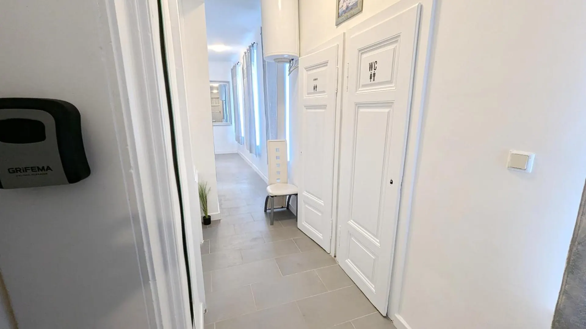 Homestay Cozy Rooms In Lugner City Area Vienna