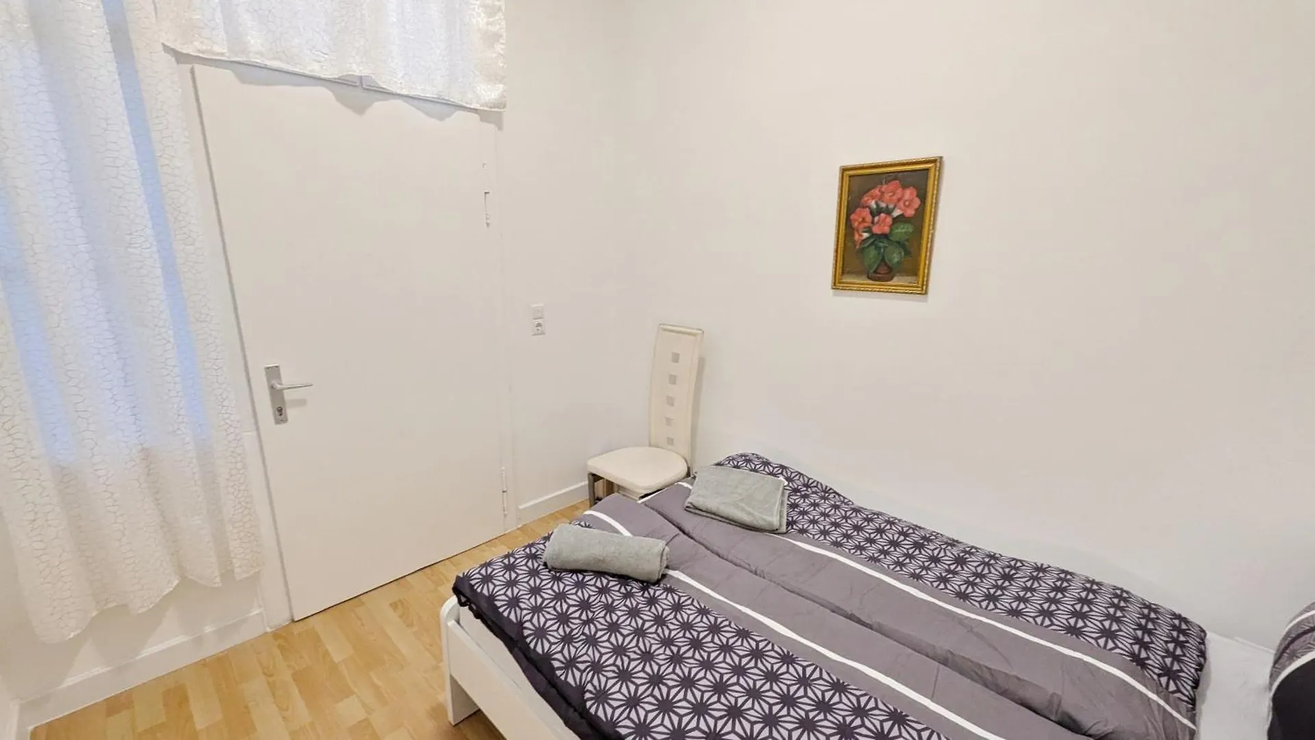 Cozy Rooms In Lugner City Area Vienna
