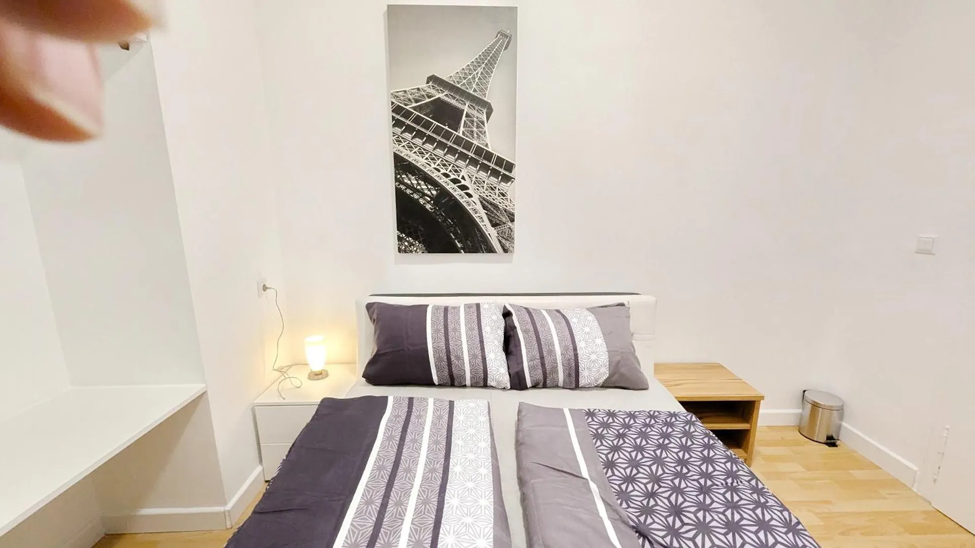 Homestay Cozy Rooms In Lugner City Area Vienna Austria
