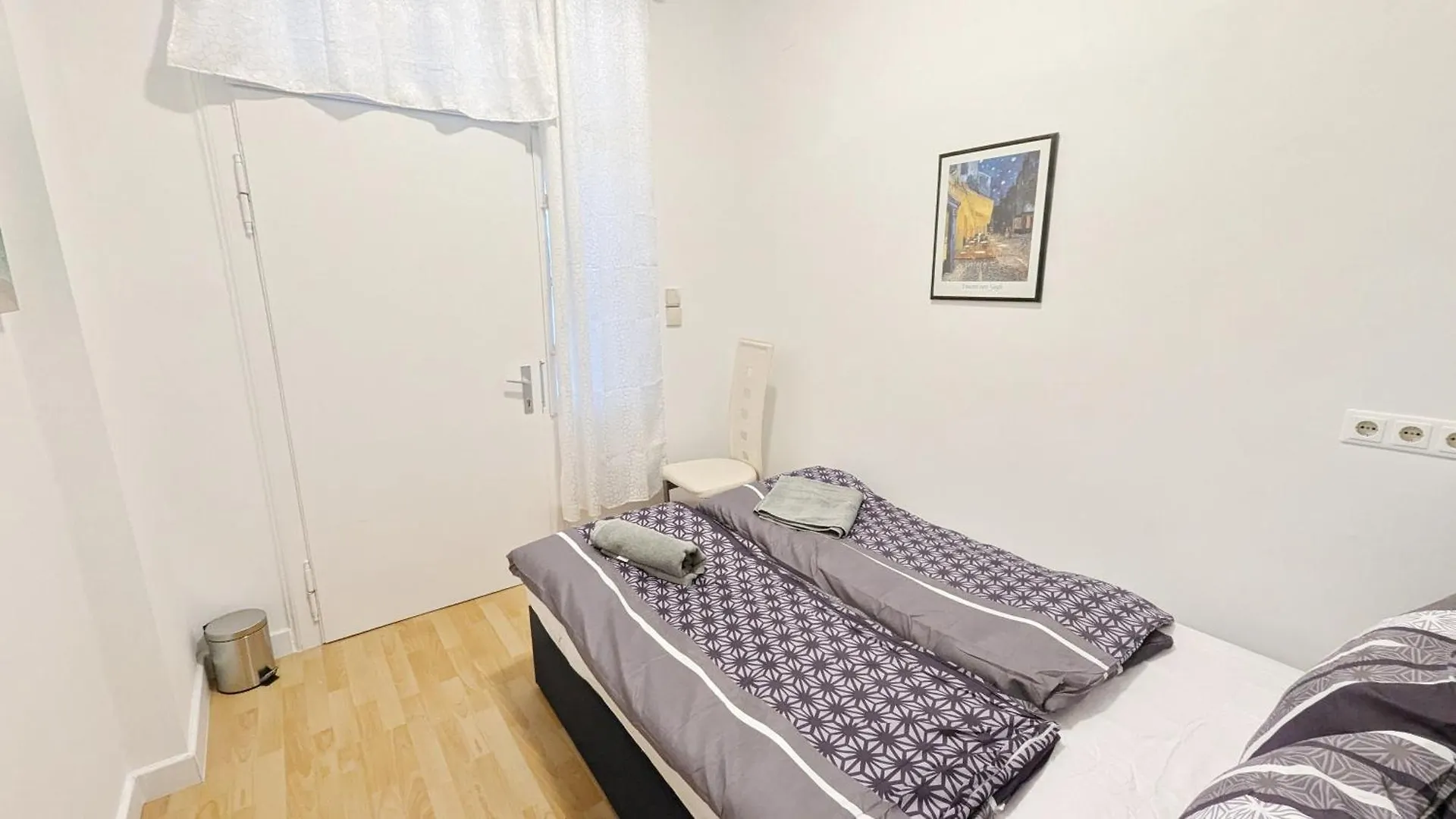 Cozy Rooms In Lugner City Area Vienna