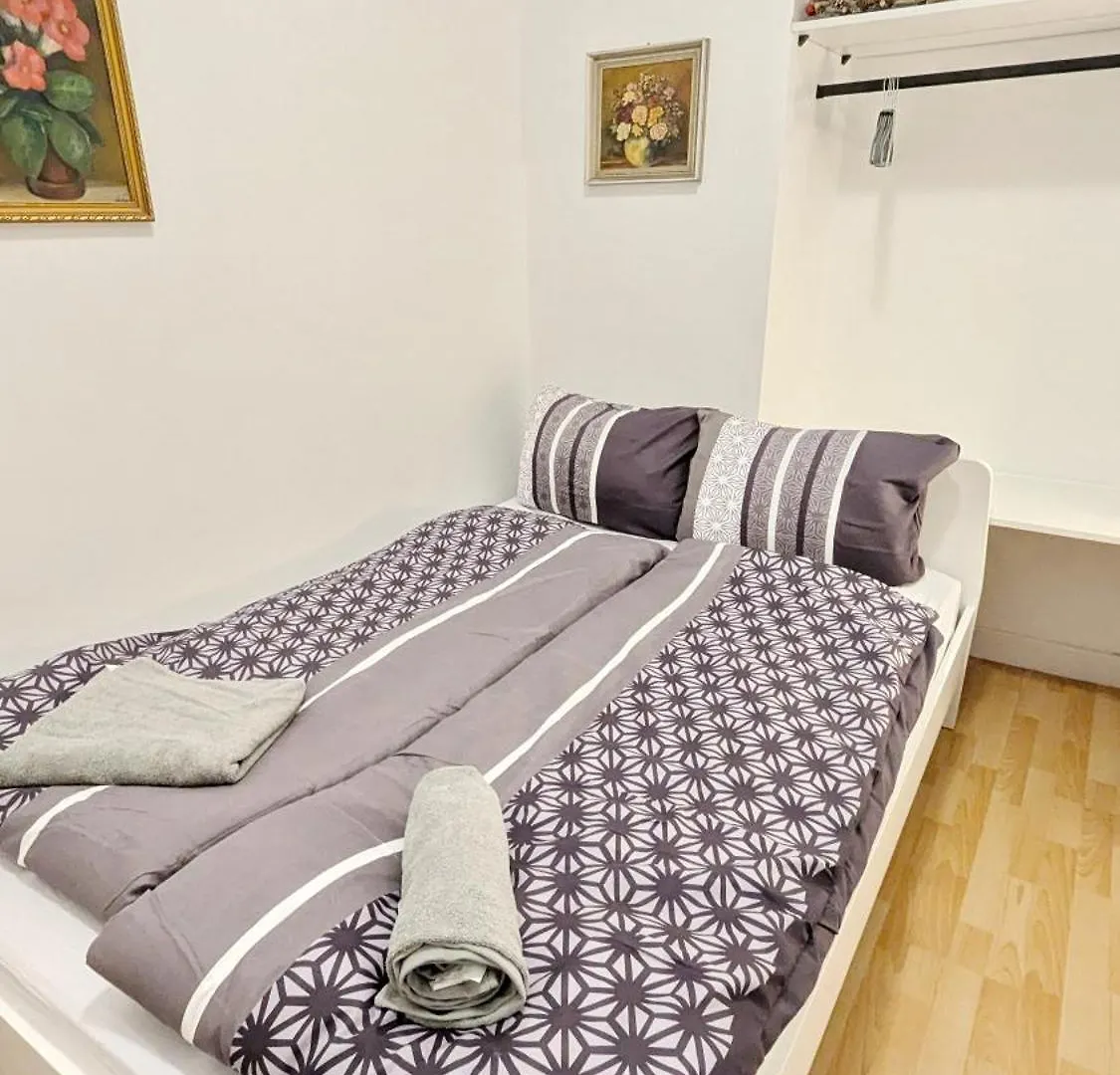 Cozy Rooms In Lugner City Area Vienna 0*,